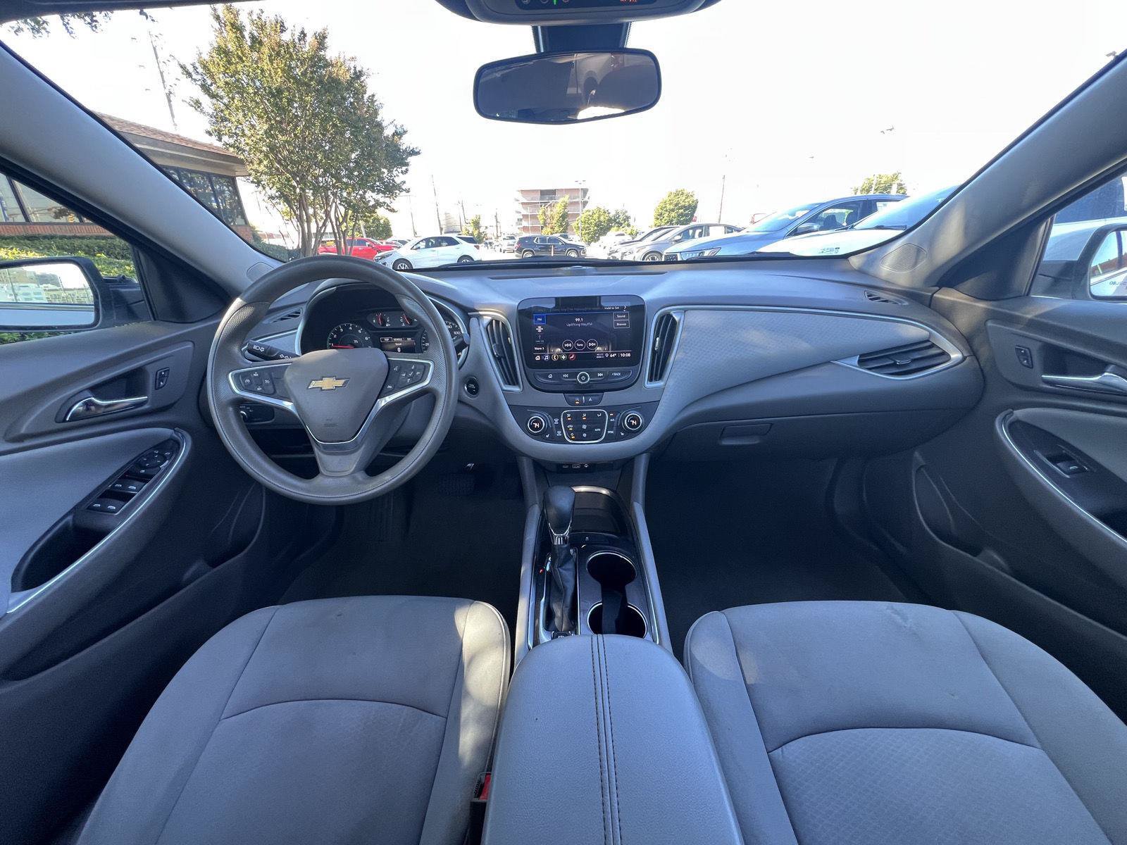 Used 2022 Chevrolet Malibu LT FWD image 32