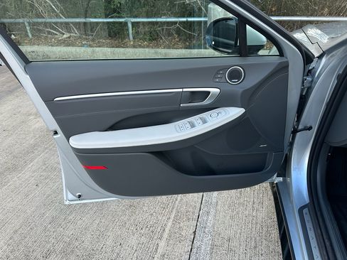 New 2026 Hyundai Sonata Limited image 9