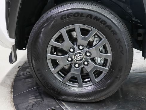 Used 2025 Toyota 4Runner SR5 RWD image 9