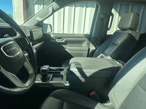 Used 2024 GMC Sierra 1500 Elevation w/ Elevation Premium Package AWD/4WD image 6