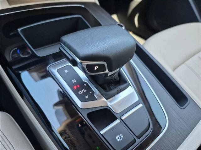 Used 2023 Audi Q5 2.0T Premium AWD/4WD image 12