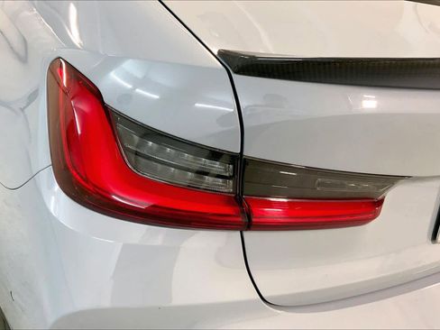 Used 2021 BMW M3 Competition w/ M Carbon Exterior Package image 28