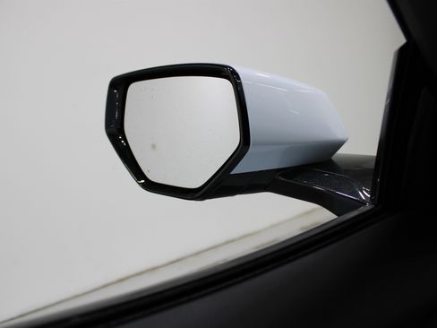 Used 2021 Chevrolet Corvette Stingray Coupe w/ 1LT image 17