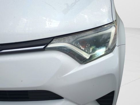 Used 2017 Toyota RAV4 LE image 17