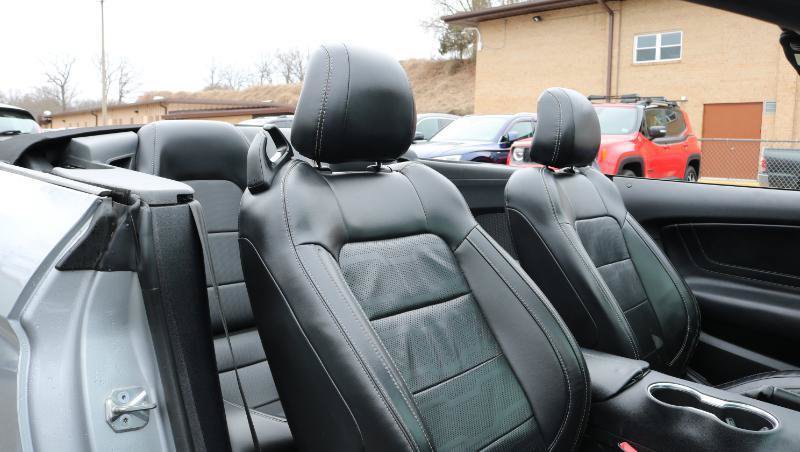 Used 2020 Ford Mustang GT Premium w/ Equipment Group 401A RWD image 25