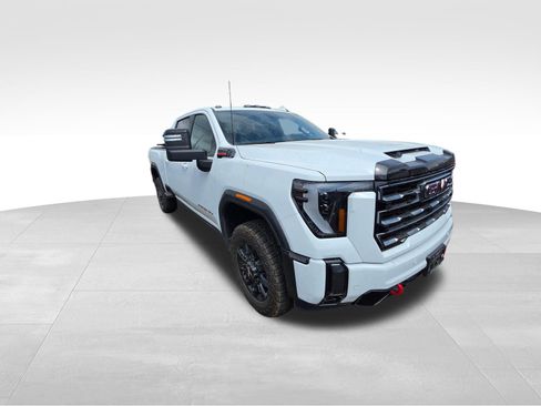 Used 2024 GMC Sierra 2500 AT4 w/ AT4 Preferred Package AWD/4WD image 7