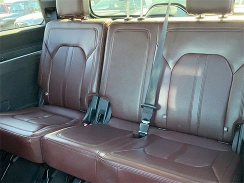 Used 2024 Ford Expedition Limited image 17