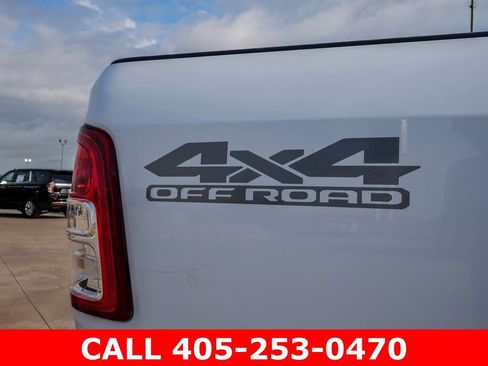 Used 2023 RAM 2500 Tradesman w/ Chrome Appearance Group AWD/4WD image 12
