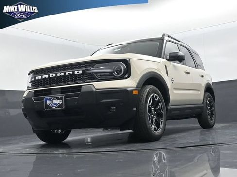 Used 2025 Ford Bronco Sport Outer Banks w/ Outer Banks Tech Package+ AWD/4WD image 19