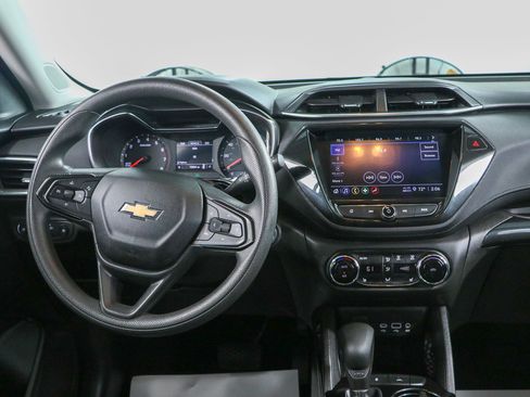 Used 2023 Chevrolet TrailBlazer LT w/ Convenience Package FWD image 17