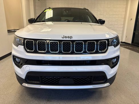 Used 2024 Jeep Compass Limited AWD/4WD image 11