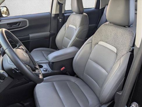 Used 2025 Ford Bronco Sport Badlands image 16