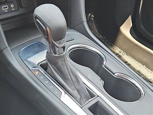 Certified 2024 Chevrolet Equinox LT FWD image 18