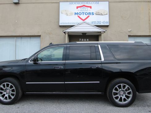Used 2016 GMC Yukon XL Denali w/ Open Road Package AWD/4WD image 5