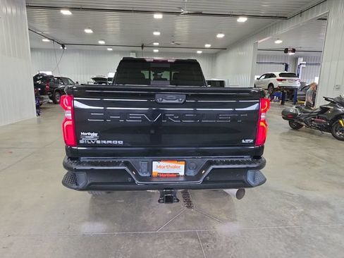 Used 2022 Chevrolet Silverado 3500 LTZ w/ Z71 Chrome Sport Edition AWD/4WD image 7