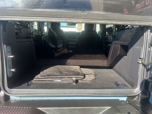 Used 2022 Ford Bronco Badlands image 14