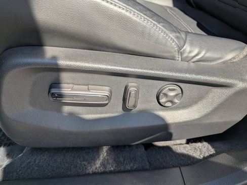 Used 2022 Honda CR-V Touring image 15