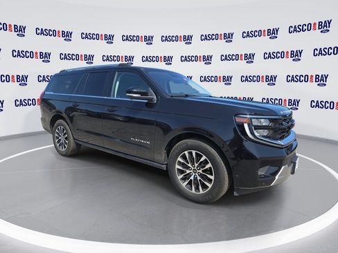 Used 2025 Ford Expedition Max Platinum AWD/4WD image 1