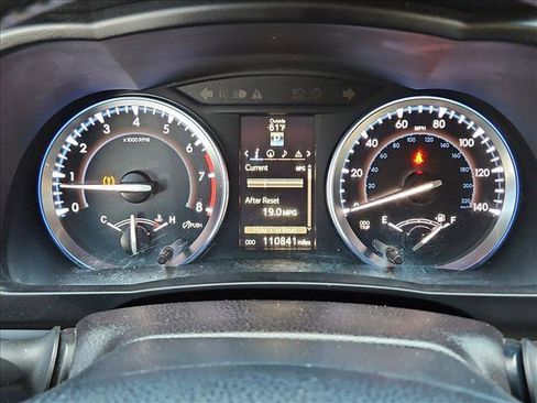 Used 2016 Toyota Highlander XLE AWD/4WD image 17
