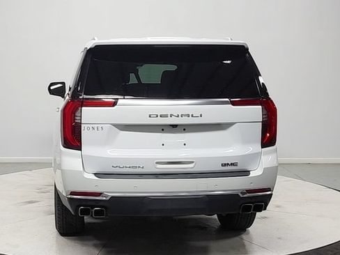 Used 2025 GMC Yukon XL Denali AWD/4WD image 6
