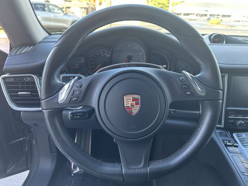 Used 2014 Porsche Panamera 4S image 6