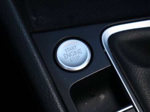 Used 2024 Volkswagen Jetta SE image 16