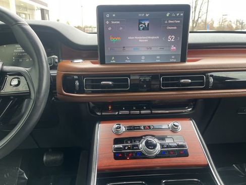 Used 2022 Lincoln Aviator Reserve w/ Equipment Group 201A image 33