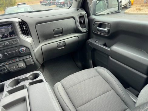 Used 2024 Chevrolet Silverado 1500 Custom w/ Turbomax Blackout Package image 15