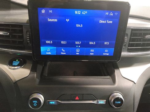 Used 2020 Ford Explorer XLT w/ Equipment Group 202A image 25