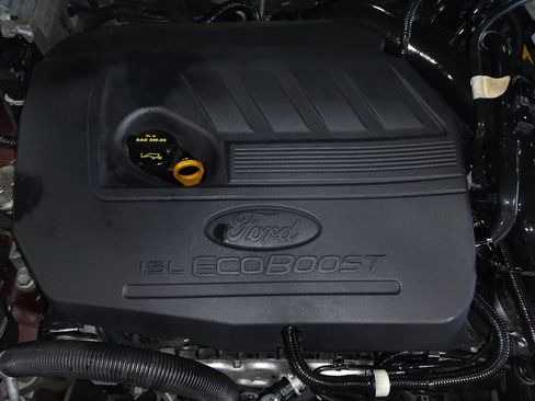 Used 2017 Ford Fusion SE w/ Equipment Group 201A FWD image 30