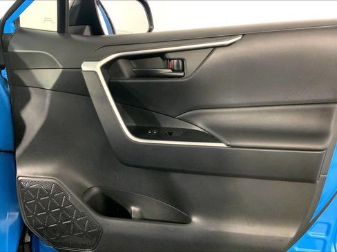 Used 2020 Toyota RAV4 LE w/ All Weather Liner Package image 25