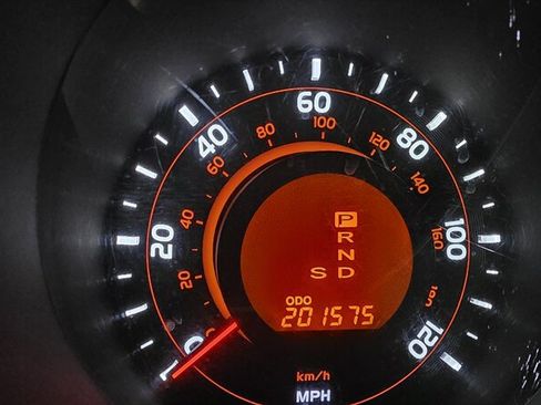 Used 2011 Toyota 4Runner Limited image 13