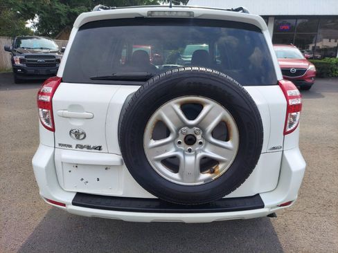 Used 2009 Toyota RAV4 4WD V6 w/ Tow Prep Pkg image 5