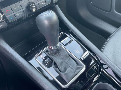 Used 2025 Jeep Compass Limited image 43