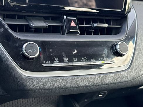 Used 2023 Toyota Corolla LE image 21