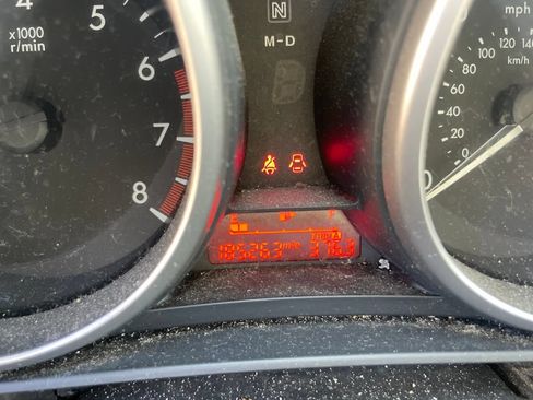 Used 2013 MAZDA MAZDA5 Touring FWD image 13
