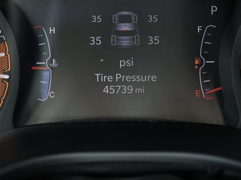 Used 2024 Jeep Compass Trailhawk AWD/4WD image 4