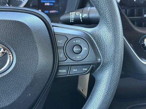 Used 2021 Toyota Corolla LE FWD image 32