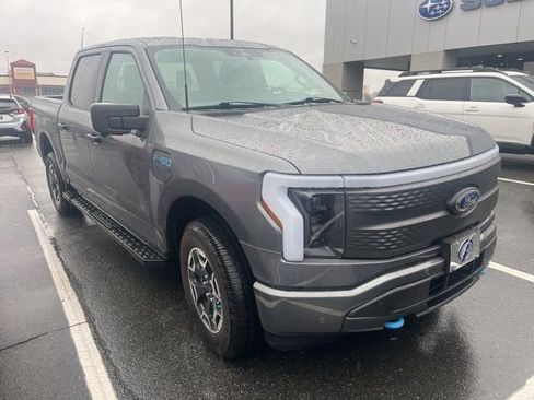 Used 2023 Ford F150 Lightning XLT image 3