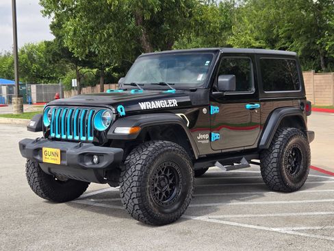 Used 2021 Jeep Wrangler Sport AWD/4WD image 7