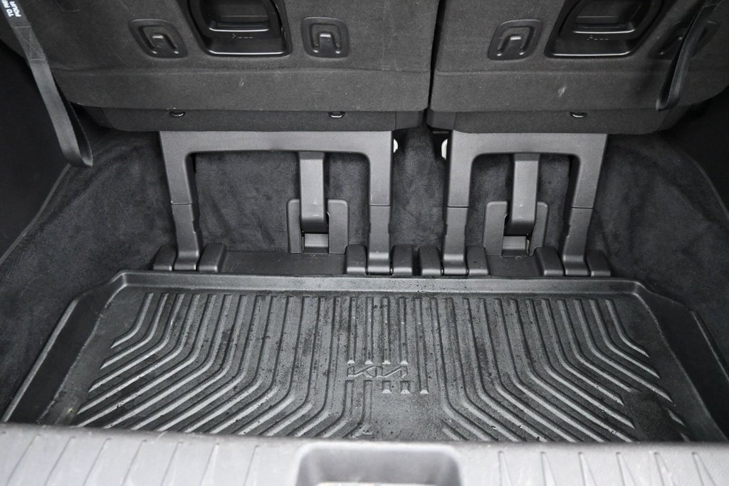 Used 2025 Kia Carnival EX FWD image 18