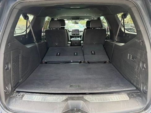 Used 2021 Chevrolet Suburban RST w/ Luxury Package RWD image 40