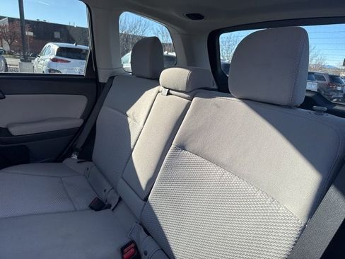 Used 2015 Subaru Forester 2.5i Premium w/ All-Weather Package image 16