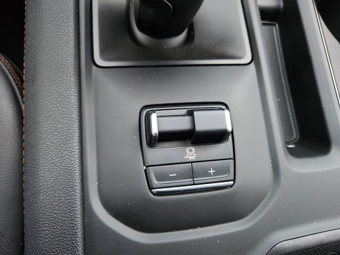 Used 2024 GMC Sierra 1500 AT4 w/ Technology Package AWD/4WD image 13