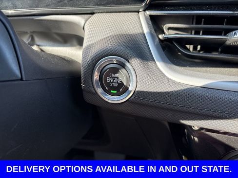Used 2025 Chevrolet TrailBlazer LT AWD/4WD image 16