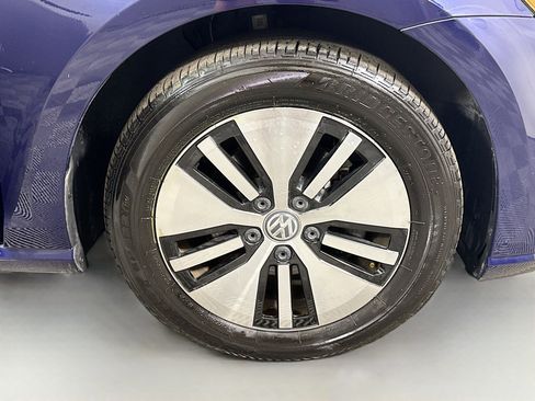 Used 2017 Volkswagen e-Golf SEL Premium image 32