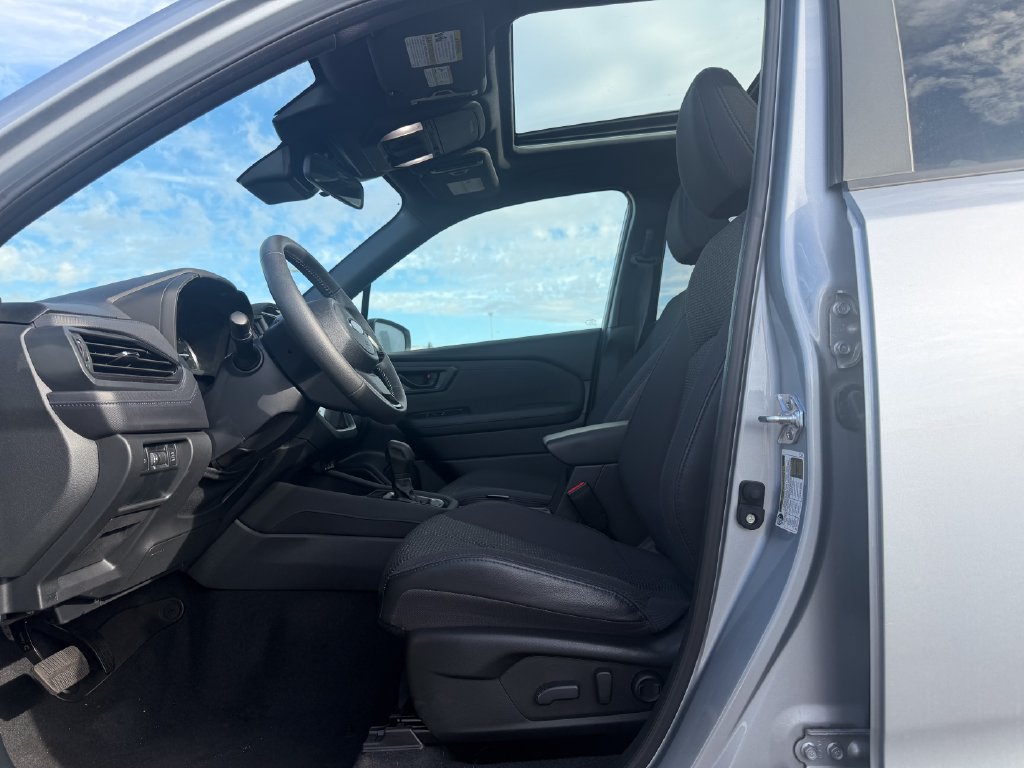 Used 2025 Subaru Forester Premium AWD/4WD image 5