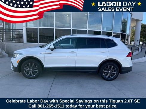 Used 2023 Volkswagen Tiguan SE AWD/4WD image 2