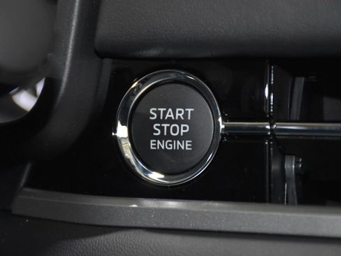 New 2026 Mitsubishi Outlander ES image 14