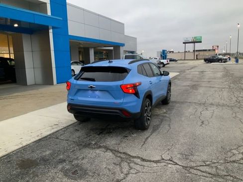 Used 2024 Chevrolet Trax RS w/ Sunroof Package image 7